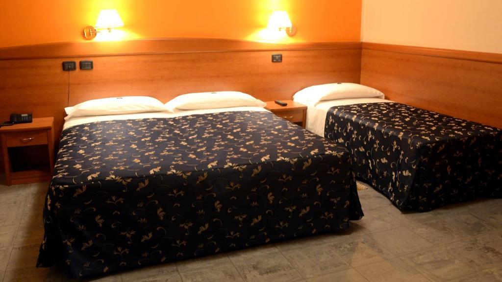 Hotel Sabo' คาสเตล มักจิโอเร ภายนอก รูปภาพ