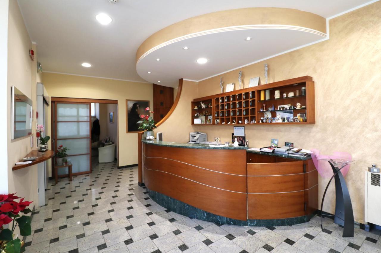 Hotel Sabo' คาสเตล มักจิโอเร ภายนอก รูปภาพ