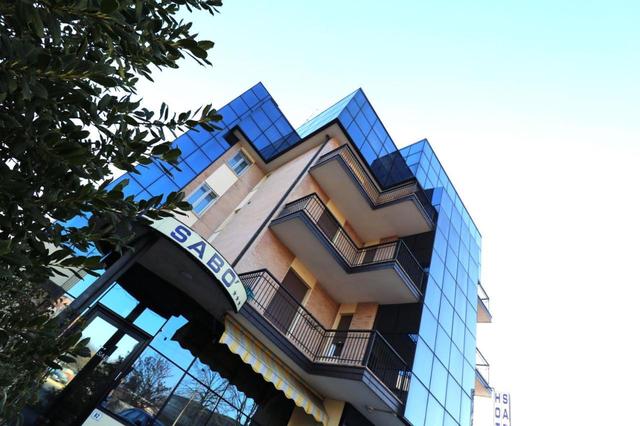 Hotel Sabo' คาสเตล มักจิโอเร ภายนอก รูปภาพ