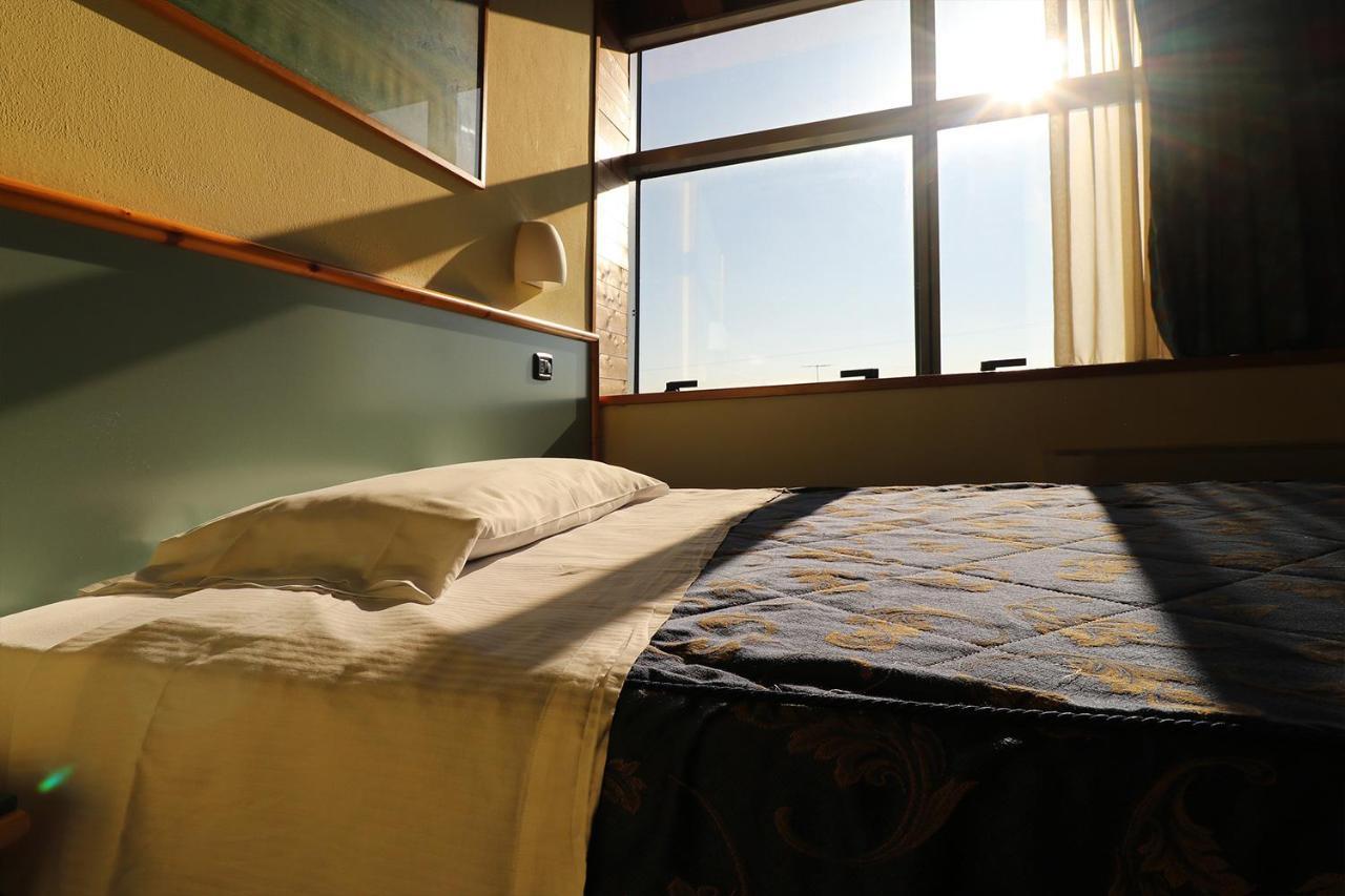 Hotel Sabo' คาสเตล มักจิโอเร ภายนอก รูปภาพ