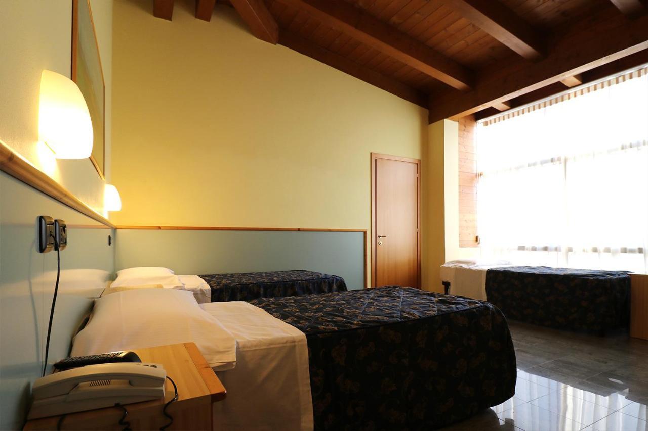 Hotel Sabo' คาสเตล มักจิโอเร ภายนอก รูปภาพ