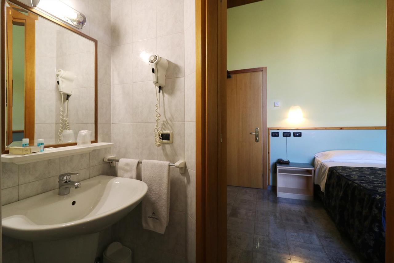 Hotel Sabo' คาสเตล มักจิโอเร ภายนอก รูปภาพ